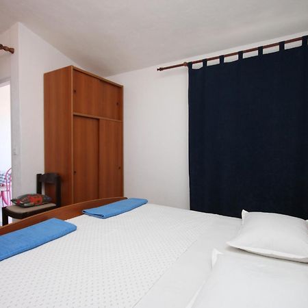 Apartments By The Sea Drvenik Donja Vala, Makarska - 6756 Номер фото