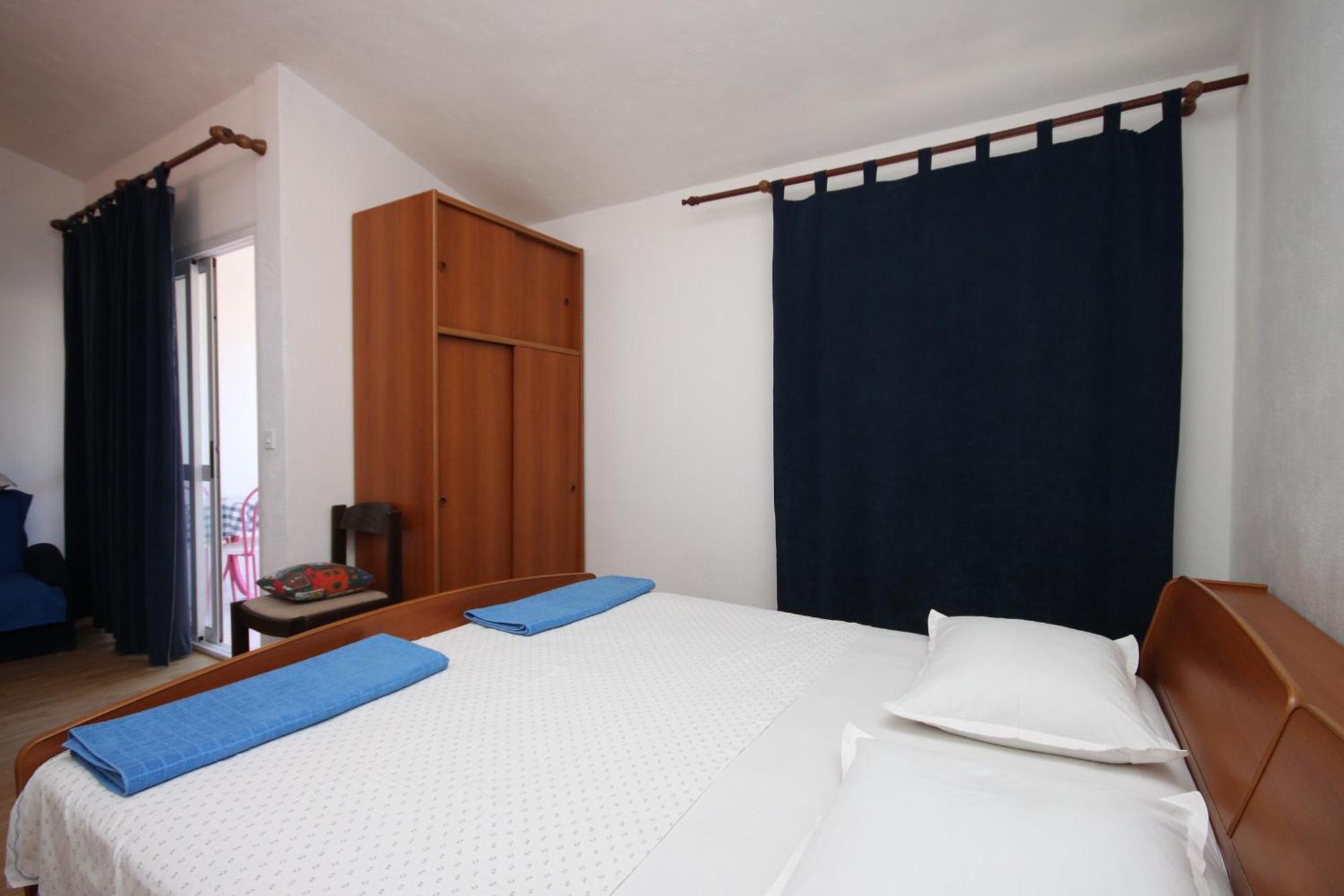 Apartments By The Sea Drvenik Donja Vala, Makarska - 6756 Номер фото
